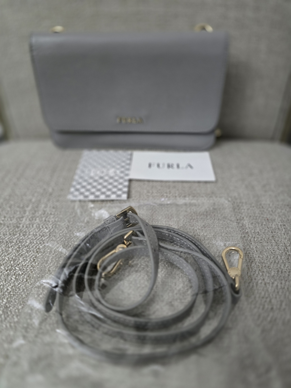 NWOT Furla Riva 2-in-1 Leather Crossbody Wallet Bag – Gray